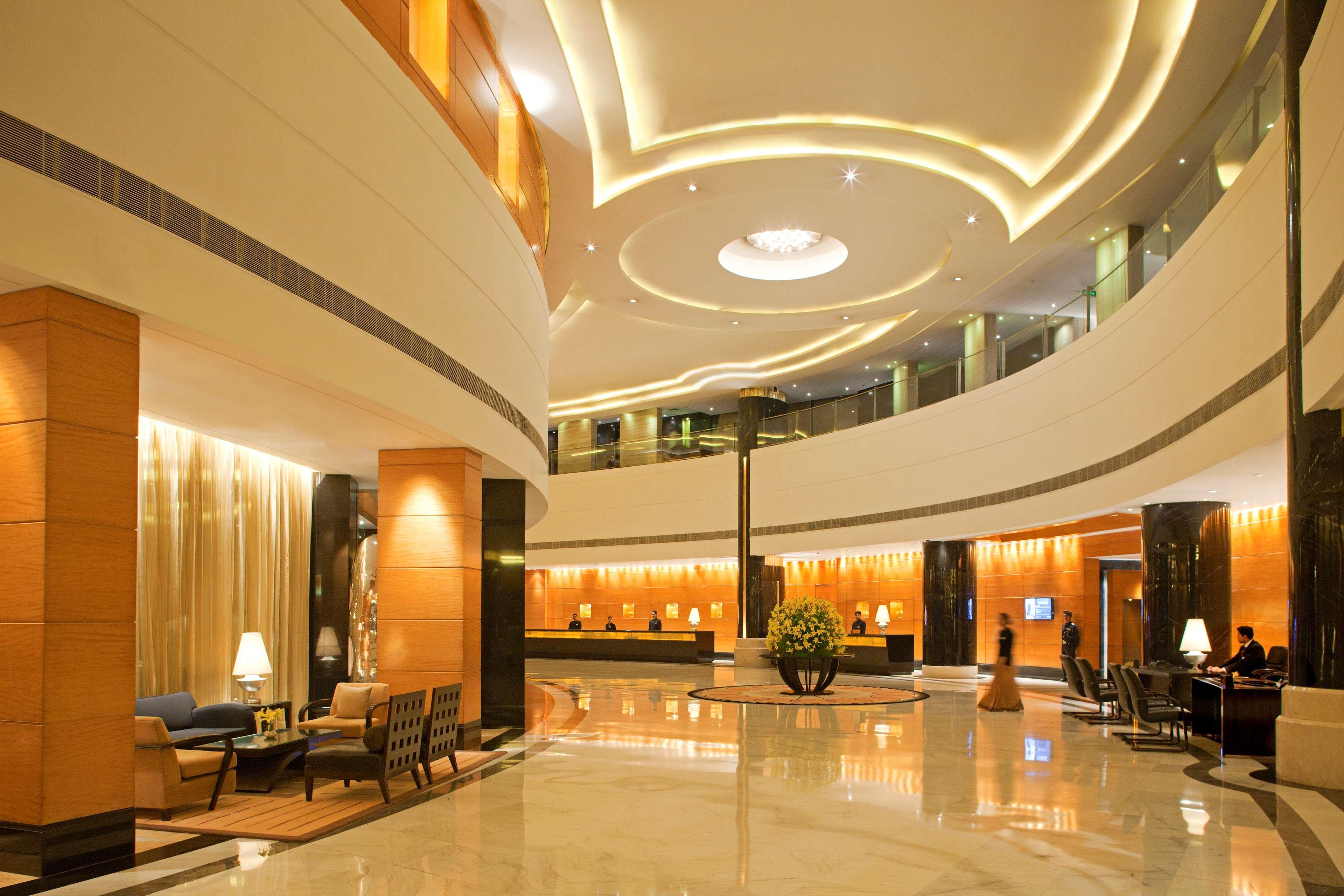 Radisson Blu Plaza Delhi Airport Hotel New Delhi Exterior photo